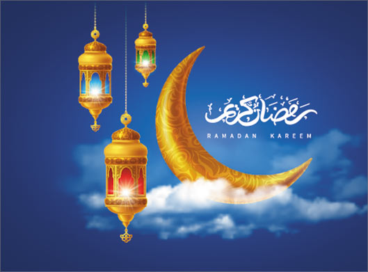 طرح وکتور پس زمینه شب ، ابر ، ماه و فانوس با مفهموم ماه رمضان