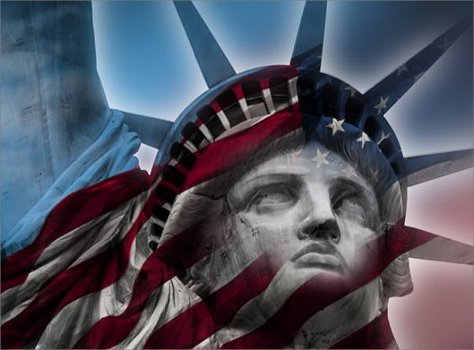 تصویر با کیفیت از نماد مجسمه آزادی و پرچم آمریکا