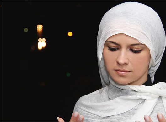 عکس با کیفیت از زن محجبه و تازه مسلمان شده