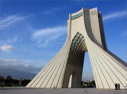 تصویر با کیفیت از برج آزادی تهران با فرمت jpg