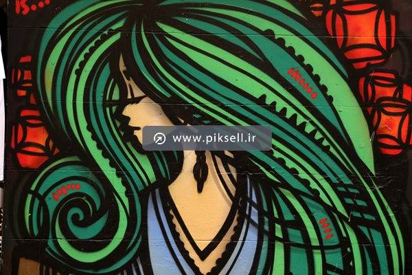 دانلود عکس با کیفیت از نقاشی دیواری از زنی با موهای بلند سبز