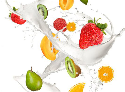 دانلود عکس با کیفیت از شیر میوه و شیرهای پاشیده شده در هوا