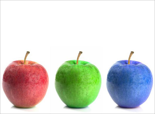 دانلود عکس با کیفیت از سه سیب آبی سبز قرم (رنگهای RGB)