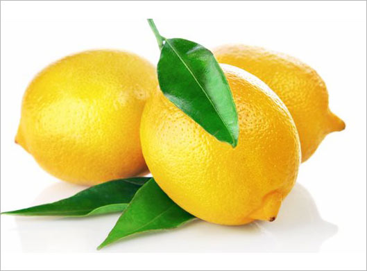 دانلود عکس با کیفیت از لیمو ترش و لیموهای سنگی با برگ با بکگراندسفید