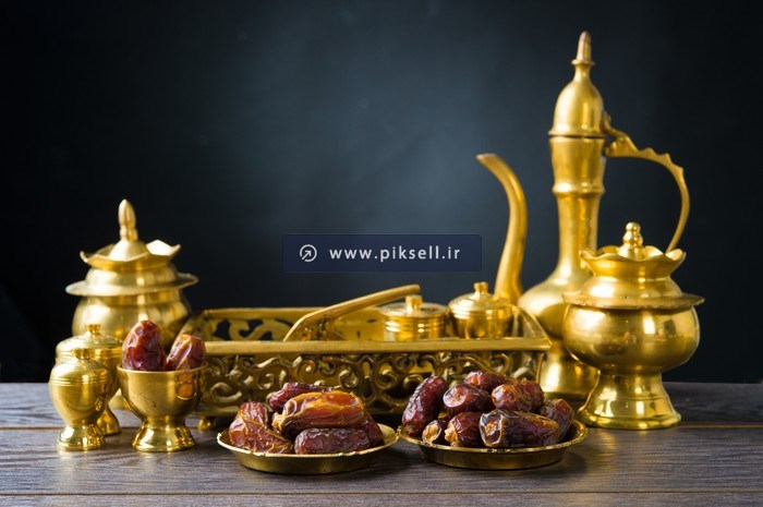 دانلود تصویر HD و با کیفیت از ظروف فلزی طلایی رنگ زیبا