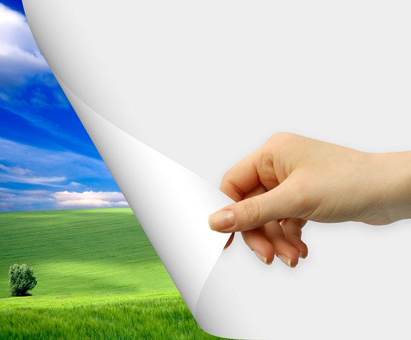 تصویر با کیفیت خلاقانه از ورق زدن و نمایش طبیعت سبز