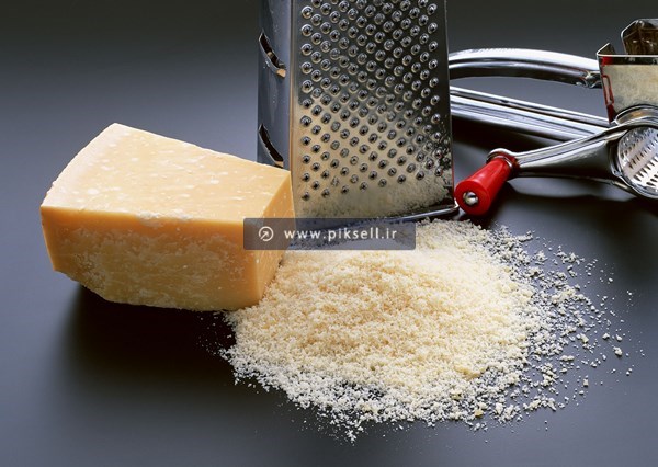 عکس با کیفیت از  پنیر شور رنده شده