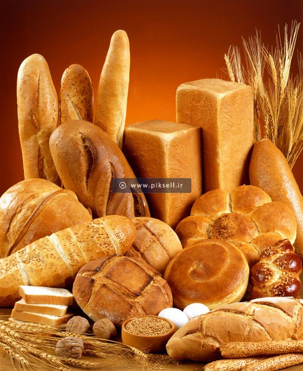 عکس با کیفیت از انواع نان های باگت برشته شده کنار هم
