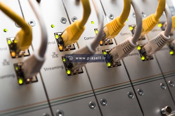 عکس با کیفیت از کابل های اینترنت
