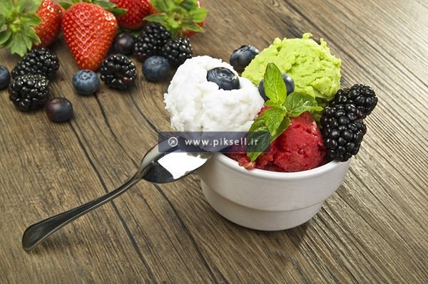 عکس با کیفیت از بستنی سه اسکوپ