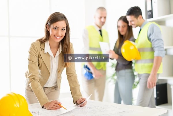 عکس با کیفیت از مهندسان ساختمان