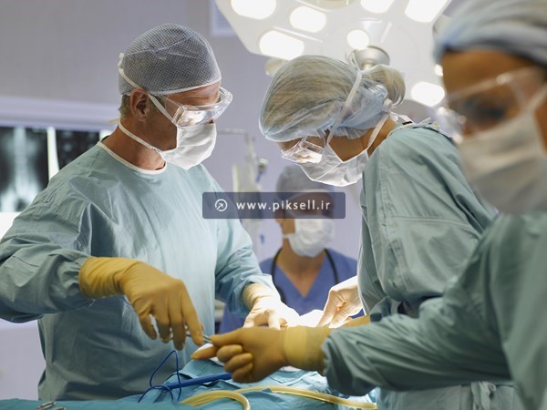 عکس با کیفیت از جراحی پزشک جراح