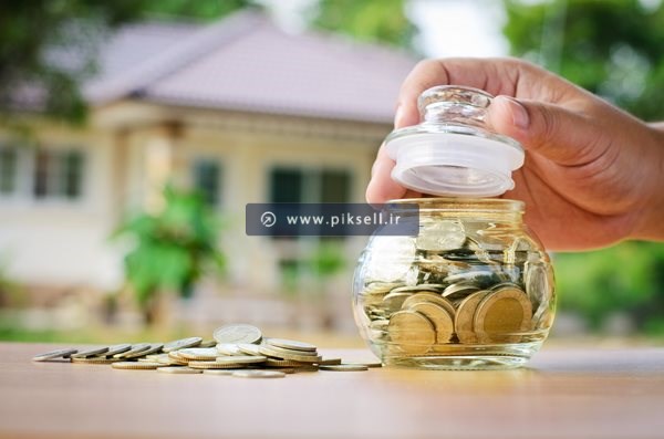 عکس با کیفیت از  شیشه سکه های پول خورد