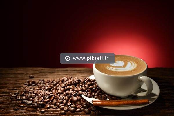 عکس با کیفیت از کاپوچینو با کف قلبی