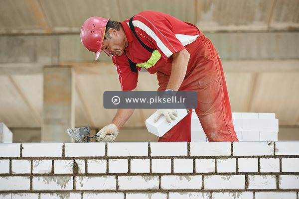 عکس با کیفیت از درست کردن دیوار آجری