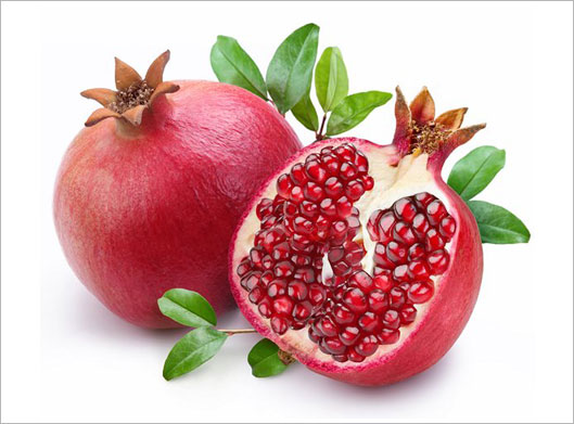 عکس با کیفیت از انار درسته و نصف شده