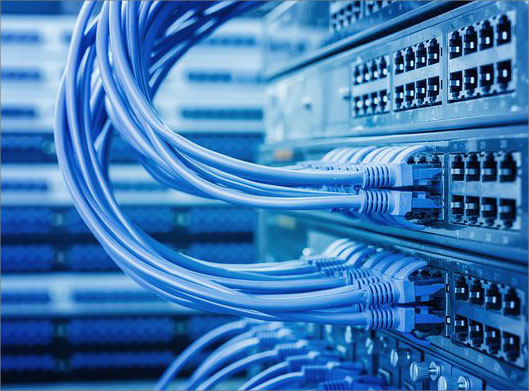 عکس با کیفیت از فیش های انتقال داده آبی رنگ
