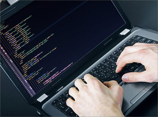 عکس با کیفیت از کدنویسی و طراحی سایت با لپ تاپ