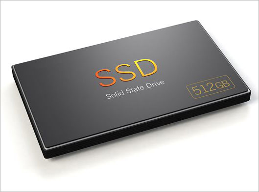عکس با کیفیت از درایو اس اس دی مشکی SSD