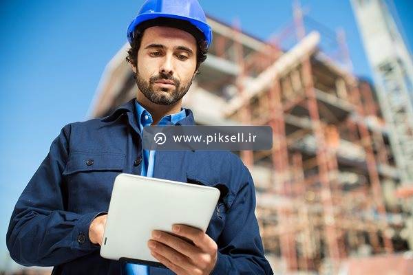 عکس با کیفیت از مهندس ناظر ساختمان نیمه کاره