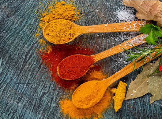 عکس با کیفیت از قاشق های ادویه