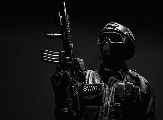 عکس با کیفیت از عضو تیم swat یگان ویژه