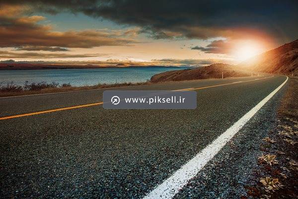 عکس با کیفیت از جاده آسفالته در غروب