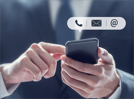 عکس با کیفیت از چک کردن موبایل