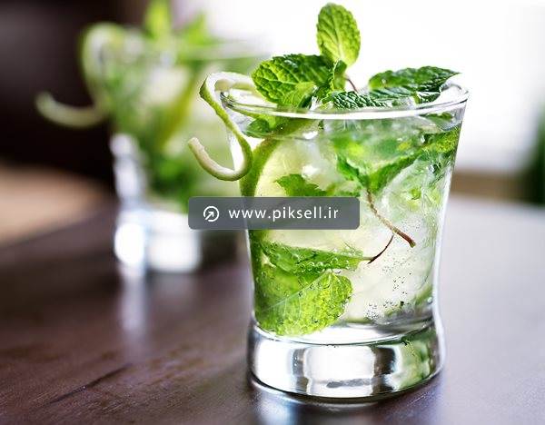 عکس با کیفیت از نوشیدنی لیمویی و نعنایی