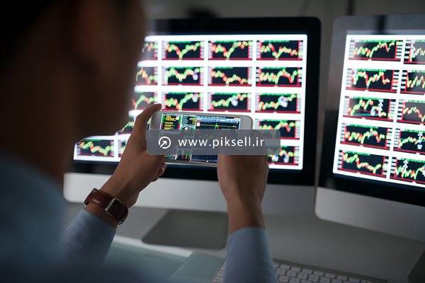 عکس با کیفیت از ترید کردن و مانیتورها