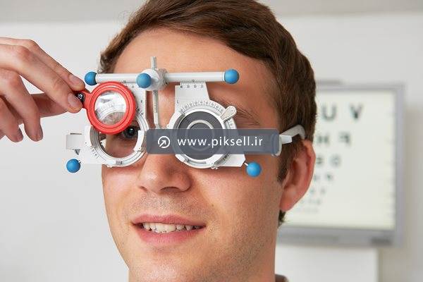عکس با کیفیت از عینک بینایی سنجی