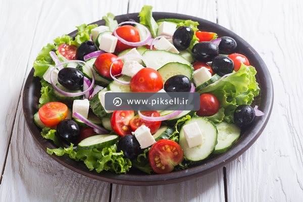 عکس با کیفیت از سالاد و زیتون