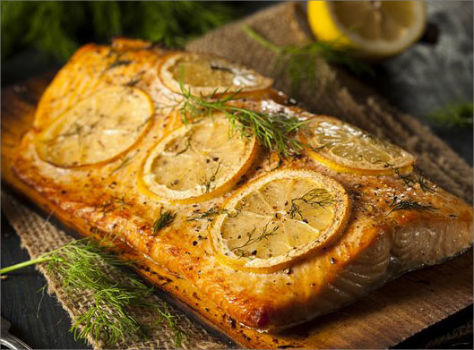 عکس با کیفیت از فیله ماهی و لیمو ترش