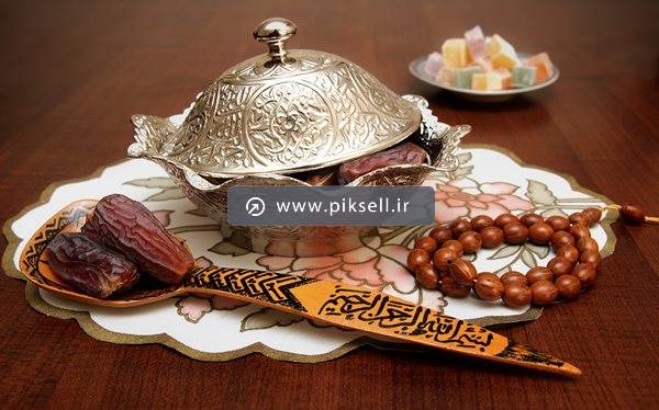 عکس با کیفیت از خرما و تسبیح