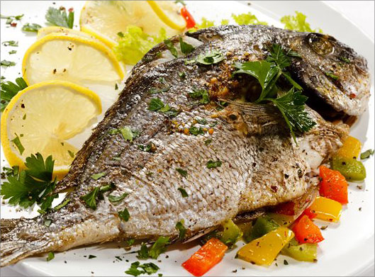عکس با کیفیت از ماهی بخار پز و دورچین