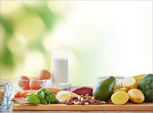 عکس با کیفیت از میز صبحانه ی مقوی