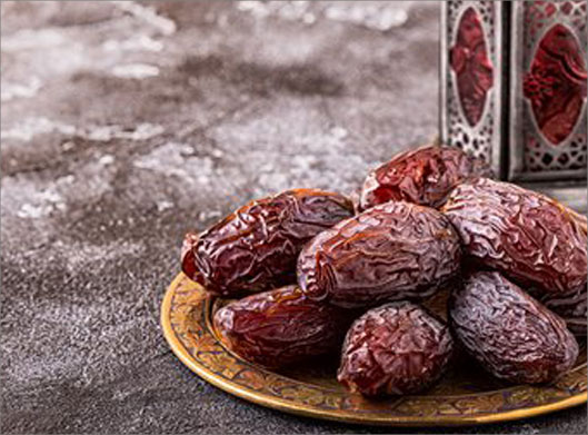 عکس با کیفیت از پس زمینه خرمای قهوه ای ماه رمضان