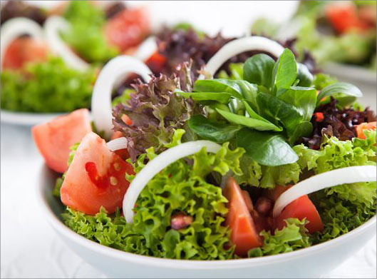دانلود عکس با کیفیت از سالاد سبزیجات و سالاد رژیمی