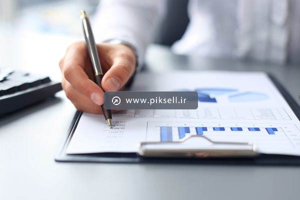 تصویر با کیفیت از نمودارهای آماری روی کاغذ و بررسی آن ها