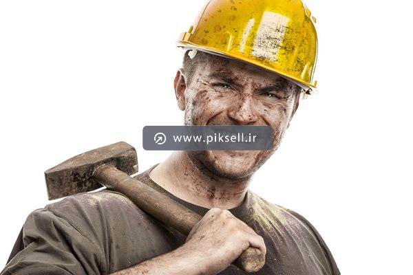 تصویر با کیفیت از کارگر معدن و پتک در دست و کلاه ایمنی