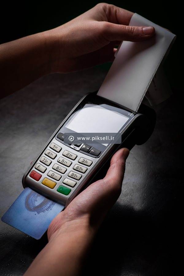 دانلود تصویر با کیفیت از دستگاه کارتخوان و رسید بانکی