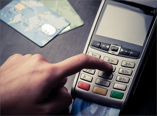 عکس با کیفیت از دستگاه کارتخوان بانکی و وارد کردن رمز