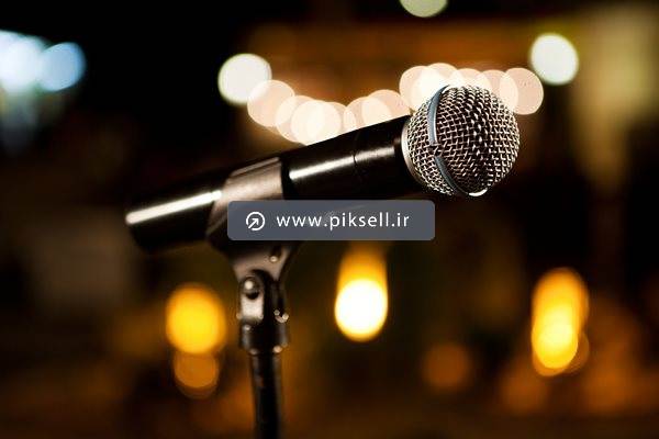 دانلود تصویر با کیفیت از میکروفون و بکگراند بلور
