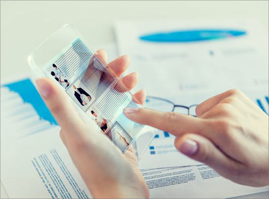 عکس با کیفیت از تماس با گوشی هوشمند شیشه ای