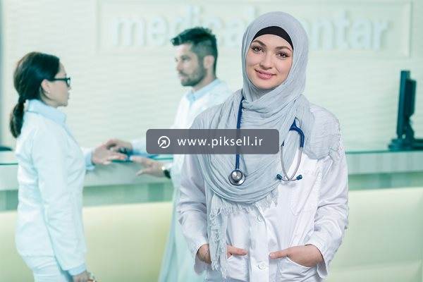 تصویر با کیفیت از خانم دکتر زنان محجبه