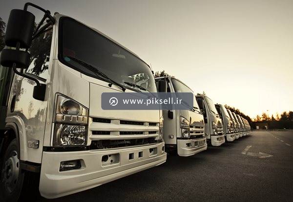 تصیور با کیفیت از کامیونت های حمل بار به صف