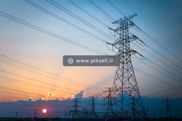 تصویر با کیفیت از دکلهای برق فشار قوی و غروب