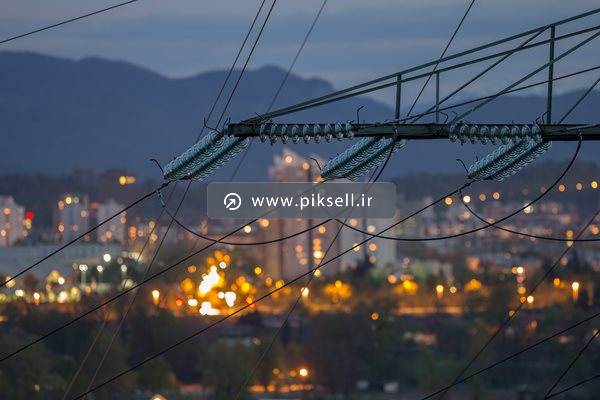 دانلود عکس با کیفیت از دکل برق فشار قوی و نمایش هر در شب