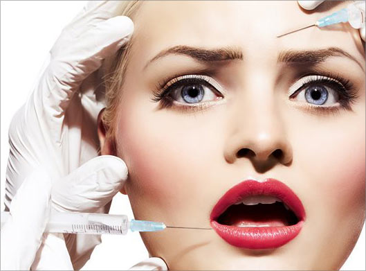 دانلود عکس با کیفیت از بوتاکس و تزریق ژل به پیشانی و لب زن جوان و زیباسازی صورت و پوست