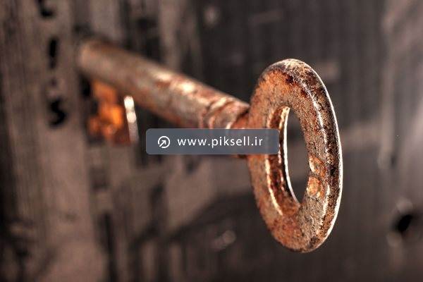 دانلود عکس با کیفیت از کلید قدیمی فلزی
